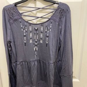 NWT Knox Rose Orión Gray Top; SZ. M.